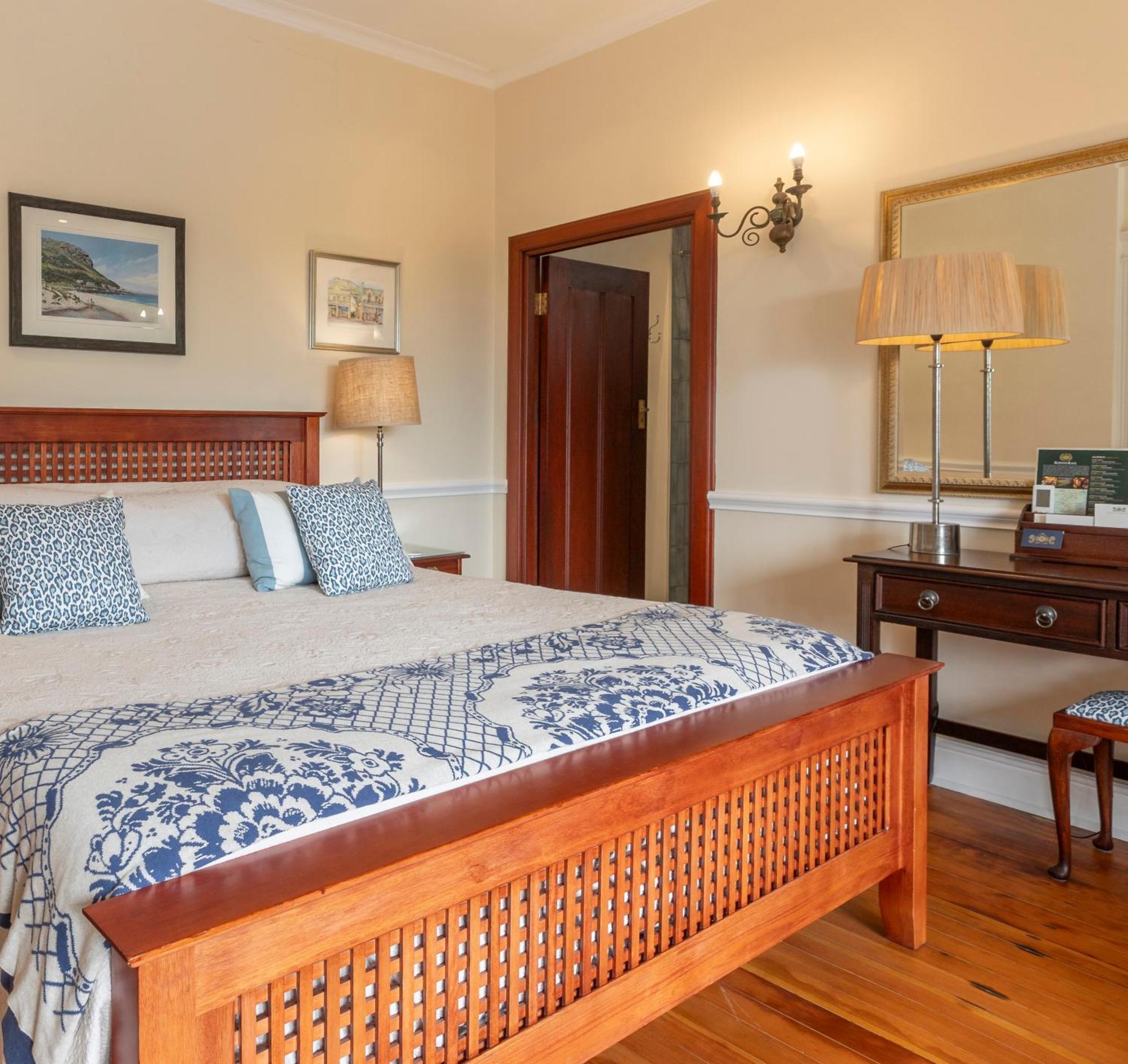 St James Guest Houses Kalk Bay Buitenkant foto